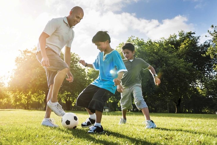 Be a Fitness Role Model for Your Children’s Future Health
