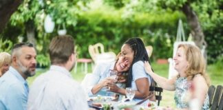 6 Dietitian-Approved Tips to Maintain Weight Loss During Summer Party Season