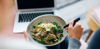 10 Tips For Losing Weight on a Budget