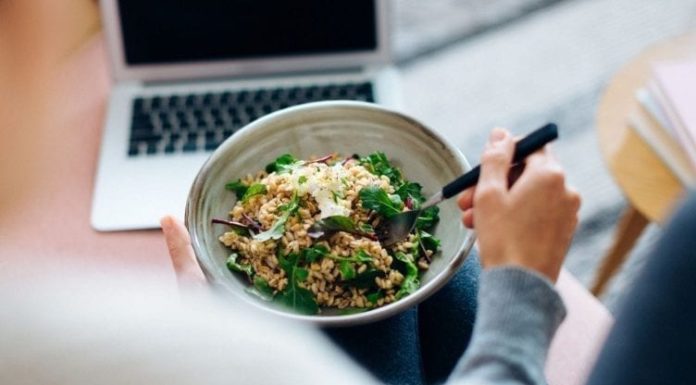 10 Tips For Losing Weight on a Budget