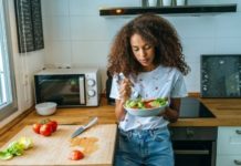 7 Negative Thoughts That Sabotage Your Weight-Loss Goals