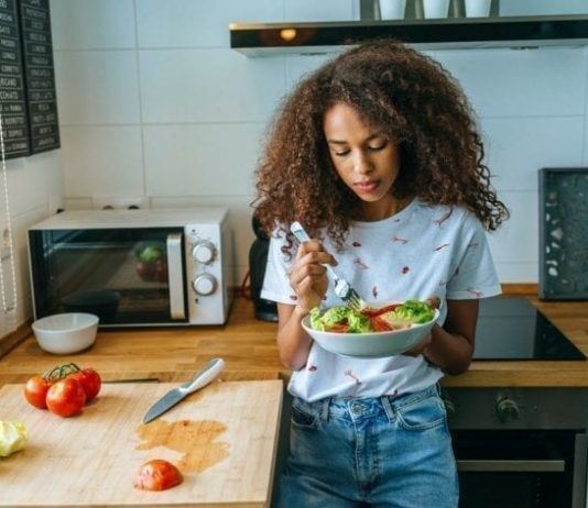 7 Negative Thoughts That Sabotage Your Weight-Loss Goals